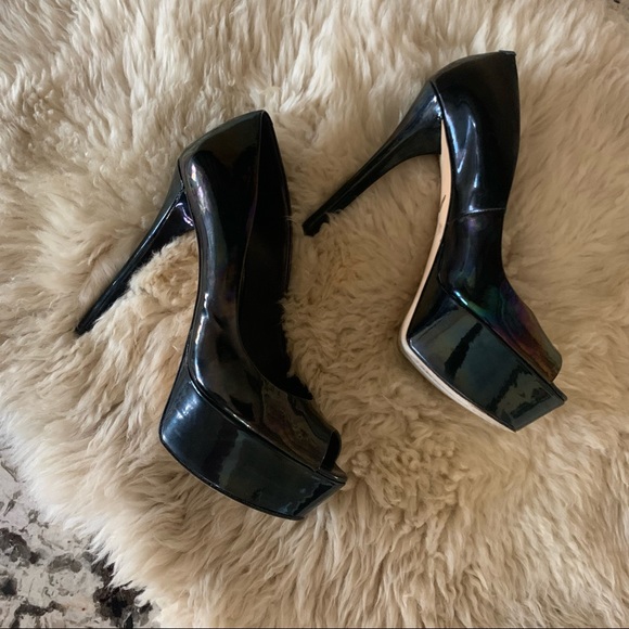 B BRIAN ATWOOD B Bambola Iridescent Patent Peep-toe Pumps.  Small flaw on heel. - Picture 3 of 9